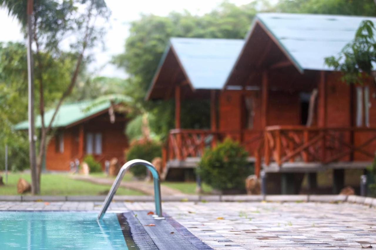 The Mastodon Valley Safari Resort Udawalawe Exterior foto