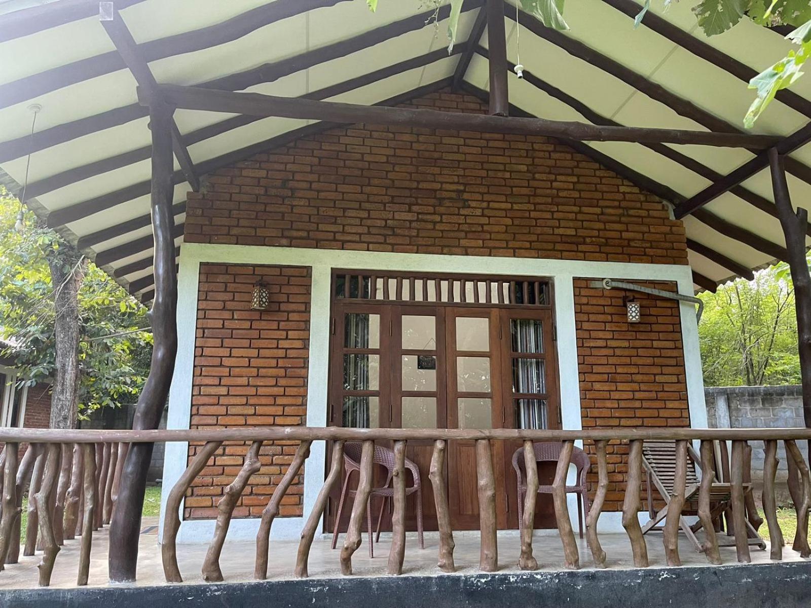 The Mastodon Valley Safari Resort Udawalawe Exterior foto